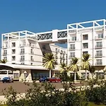 Cratos Premium Hotel, Casino, Port & מלון 5*