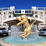 Cratos Premium Hotel, Casino, Port & מלון Kazaphani
