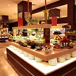 מלון Cratos Premium Hotel, Casino, Port & Kazaphani