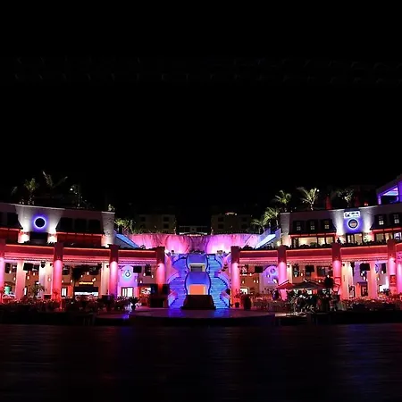 Cratos Premium Hotel, Casino, Port & ホテル