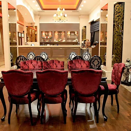 Cratos Premium Hotel, Casino, Port & Hotel Kazaphani