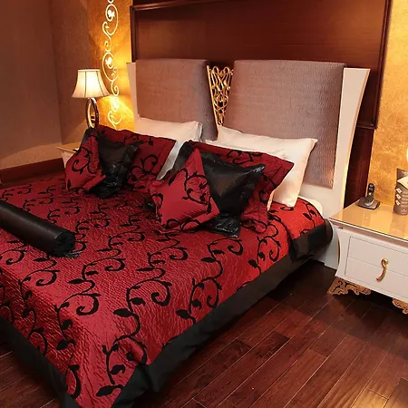 Cratos Premium Hotel, Casino, Port & 5* Kazaphani