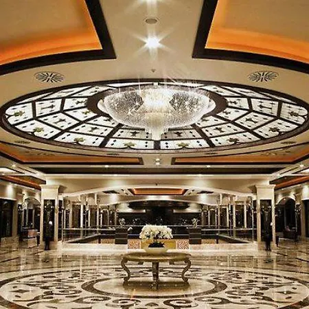 Cratos Premium Hotel, Casino, Port & 5* Kazaphani