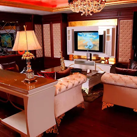 Cratos Premium Hotel, Casino, Port &