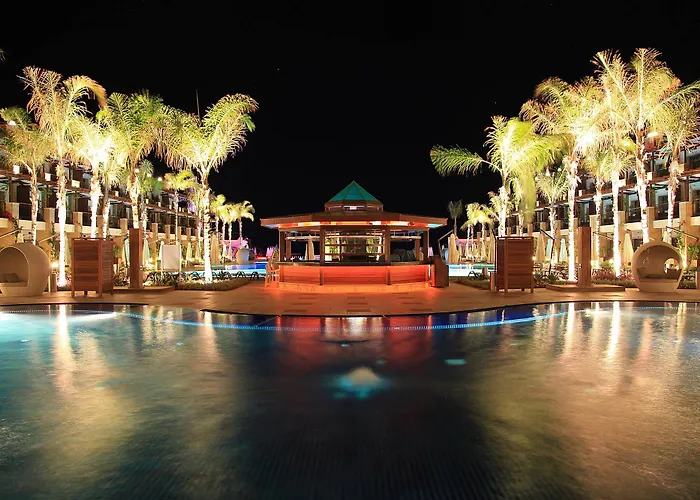 Cratos Premium Hotel, Casino, Port & 5* Kazaphani