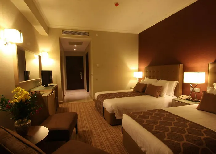 Cratos Premium Hotel, Casino, Port &