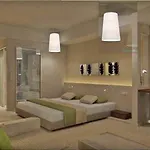 Cratos Premium Hotel, Casino, Port & Kazaphani