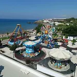 Cratos Premium Hotel, Casino, Port &