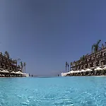 Hotel Cratos Premium Hotel, Casino, Port & Kazaphani