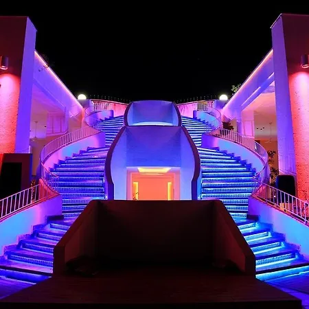 Cratos Premium Hotel, Casino, Port & 5* Kazaphani