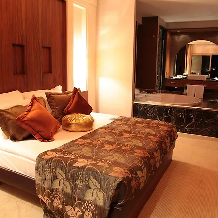 Otel Cratos Premium Hotel, Casino, Port & 5*
