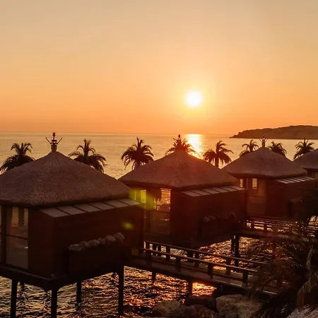 Cratos Premium Hotel, Casino, Port & Hotel 5*