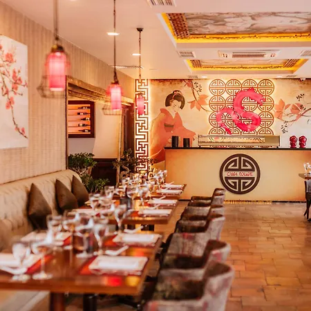 Cratos Premium Hotel, Casino, Port & Hotel