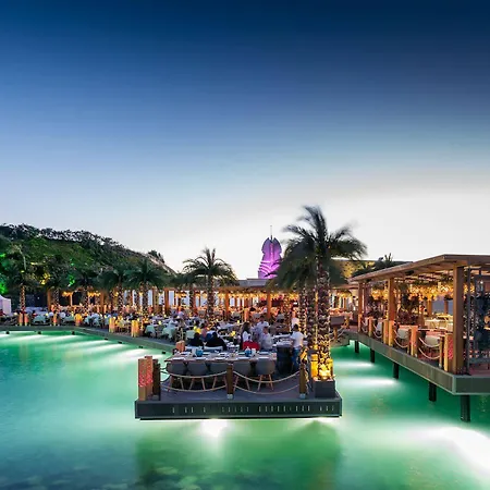 Cratos Premium Hotel, Casino, Port & 5* Kazaphani