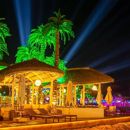 Cratos Premium Hotel, Casino, Port &