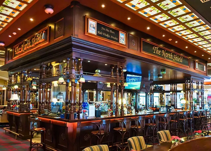 Cratos Premium Hotel, Casino, Port & Hotel Kazaphani