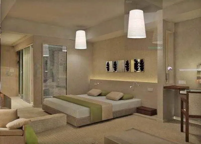 Cratos Premium Hotel, Casino, Port & Kazaphani