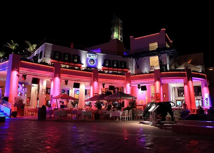 Hotel Cratos Premium Hotel, Casino, Port &