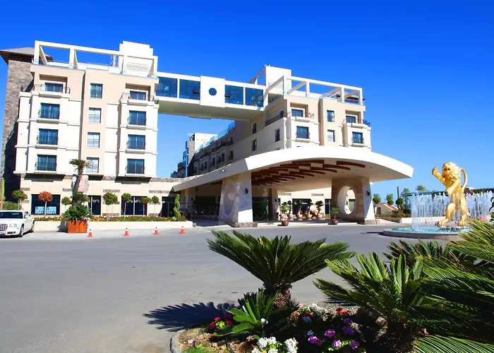 Hotel Cratos Premium Hotel, Casino, Port & Kazaphani