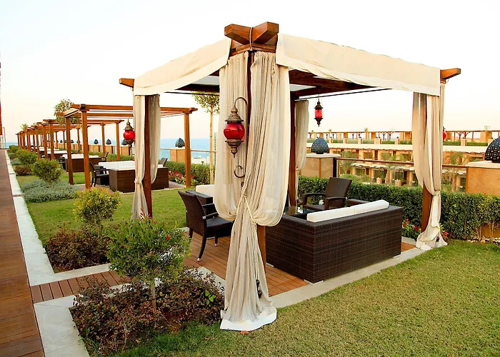 Cratos Premium Hotel, Casino, Port & 5* Kazaphani