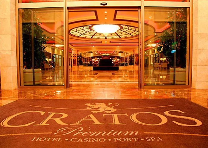 Cratos Premium Hotel, Casino, Port & ホテル Kazaphani