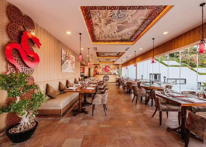 Cratos Premium Hotel, Casino, Port & ホテル