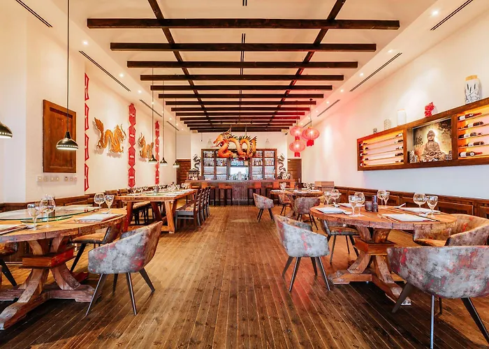 ホテル Cratos Premium Hotel, Casino, Port & 5*