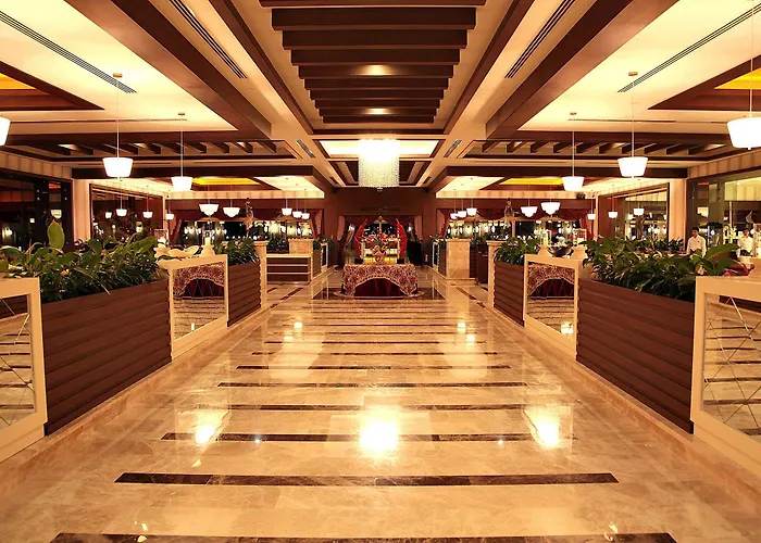 ホテル Cratos Premium Hotel, Casino, Port & Kazaphani