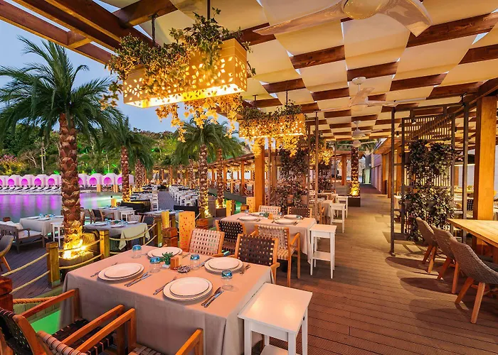 Hotel Cratos Premium Hotel, Casino, Port & Kazaphani