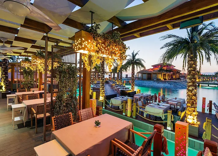 Cratos Premium Hotel, Casino, Port & Hotel