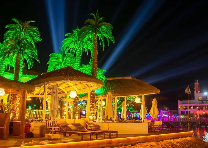 Cratos Premium Hotel, Casino, Port &