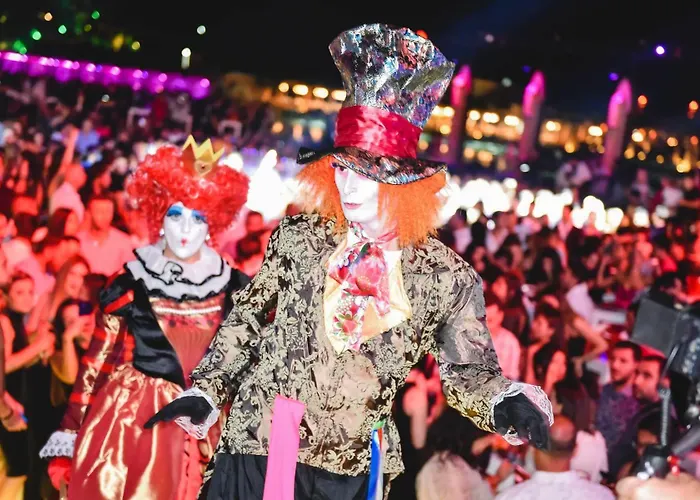 ホテル Cratos Premium Hotel, Casino, Port & Kazaphani